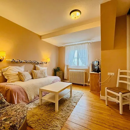 Camelias, De Charme Apartment *